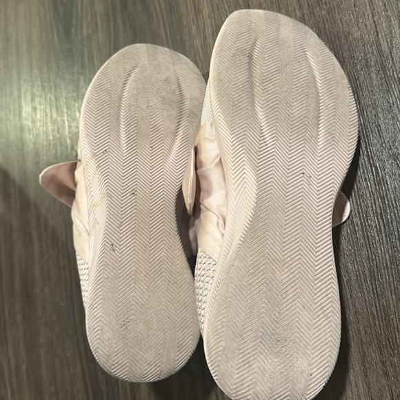 Skechers Pink Bow Sneakers Shoes Flats 8.5 - Picture 6 of 6